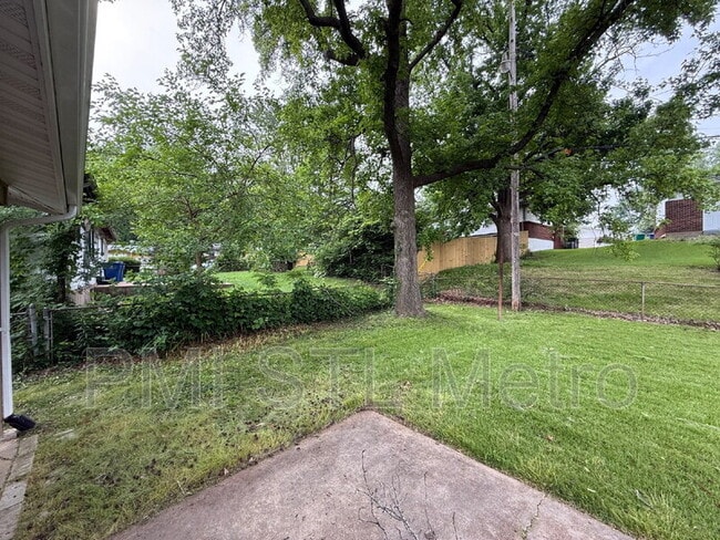 Building Photo - 2512 Dukeland Dr