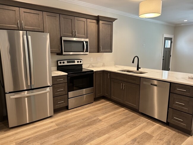 Building Photo - 249 N Carter St