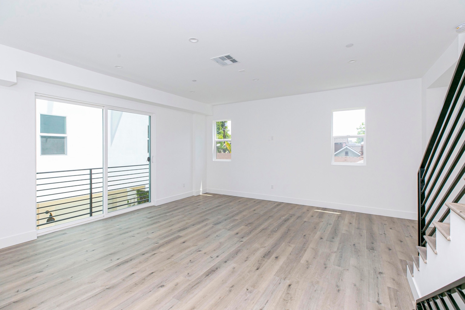 Building Photo - 10851 1/2 Otsego St