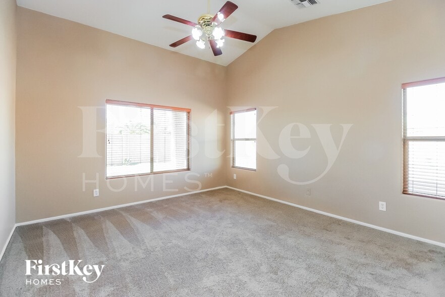 Building Photo - 4270 E Amarillo Dr