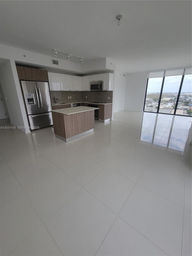Building Photo - 5300 Paseo Blvd