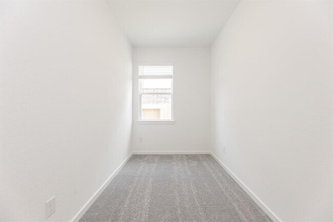 Building Photo - 9711 Burlington Bristol Dr