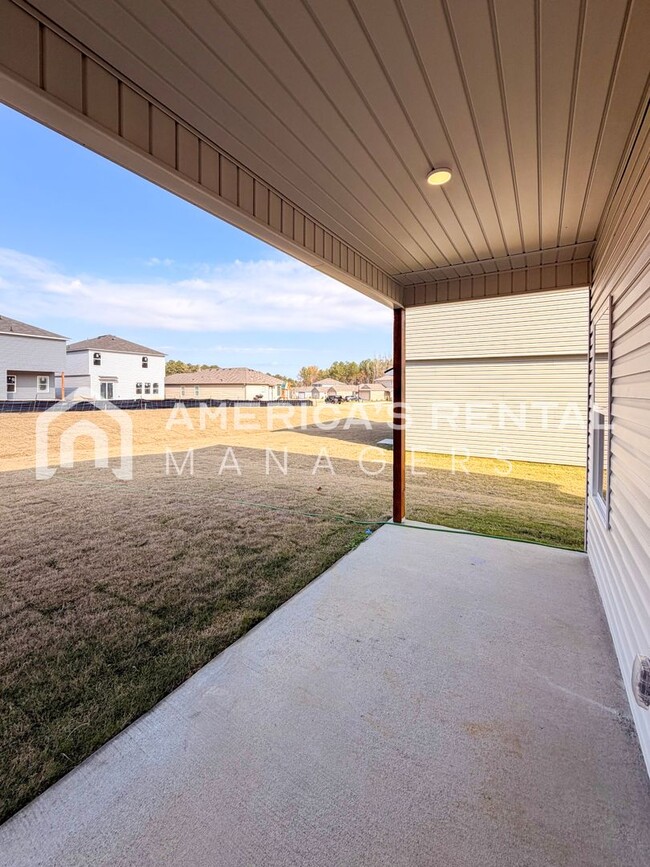 Building Photo - Move-in Special -Spacious Two Story Home with Loft! Sign a 13 month lease by 4/15/2026 and receiv...