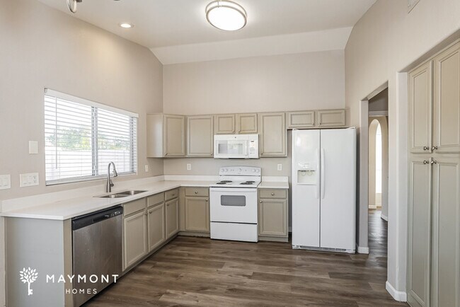 Building Photo - 14411 S 47th Pl