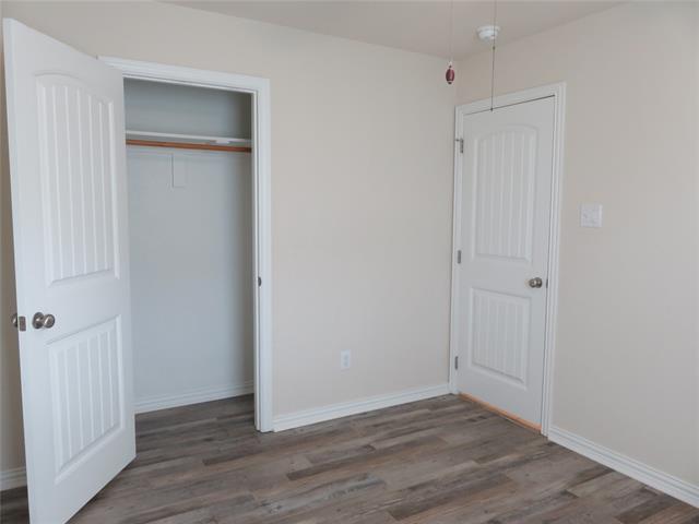 Building Photo - 1321 Crestview Dr