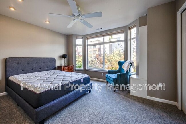 Building Photo - 112 W 24th St