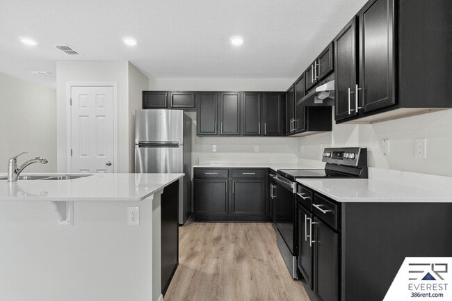 Building Photo - 26 Serbian Bellflower Trail