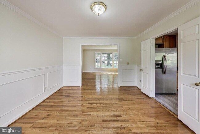 Building Photo - 10323 Snowpine Way