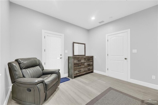 Building Photo - 23 3rd N St