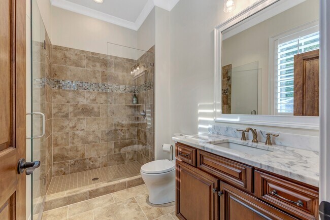 Building Photo - 5014 Mountview Pl