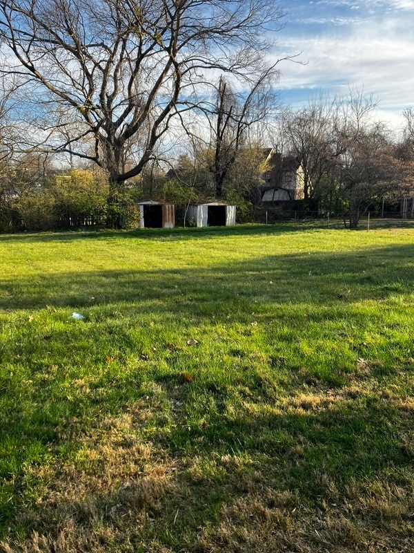 Building Photo - 7001 Green Manor Dr