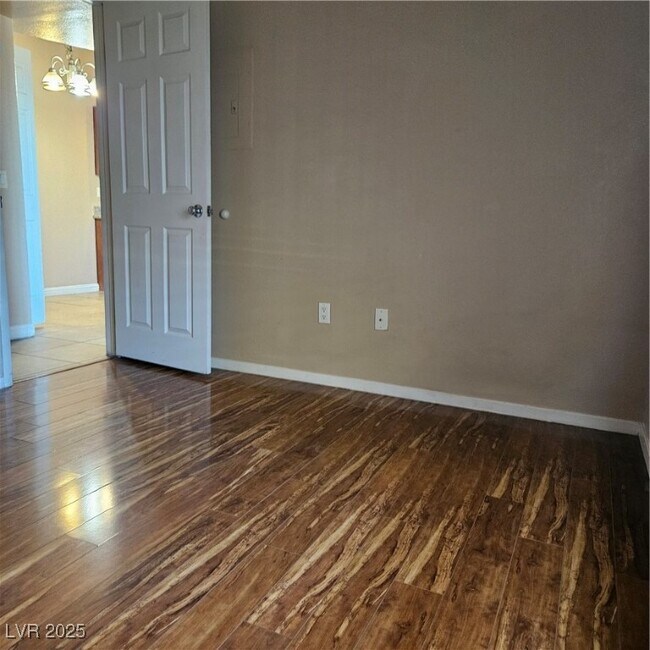 Building Photo - 2120 Ramrod Ave