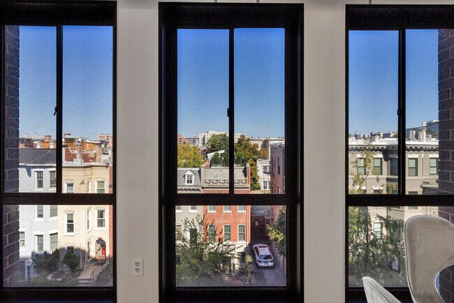 Building Photo - 1280 21st St NW