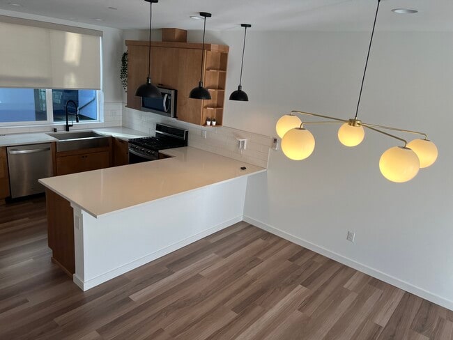 Building Photo - 16604 NE 85th St