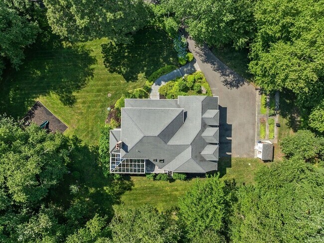 Building Photo - 93 W Goulding St