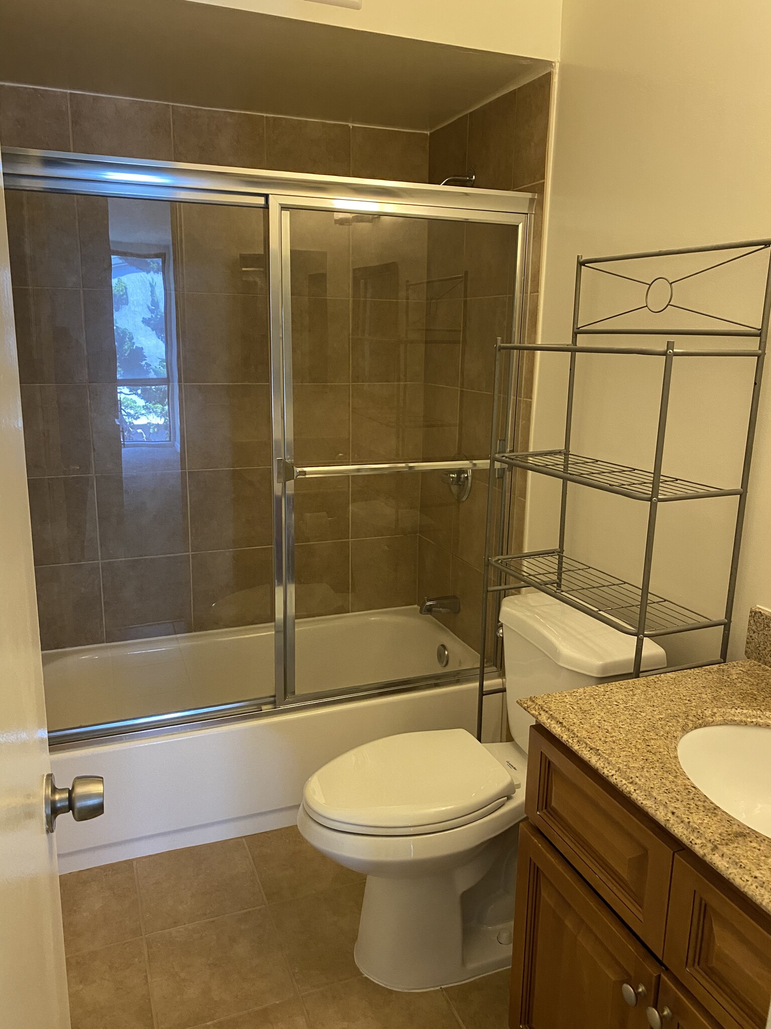 Guest Bath - 6625 Green Valley Cir