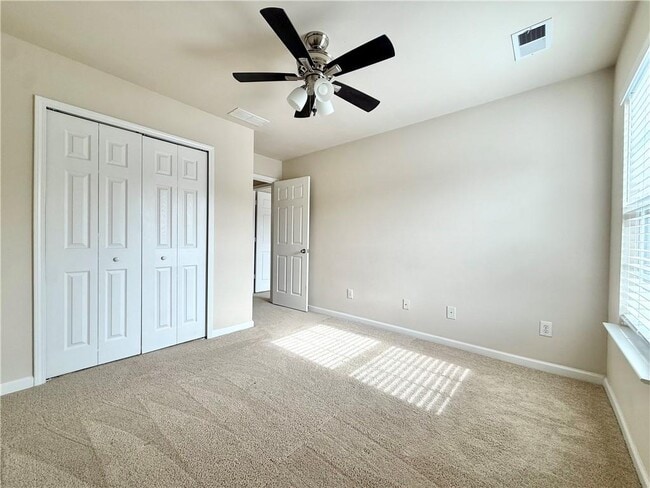 Building Photo - 5579 Lindeman Ln