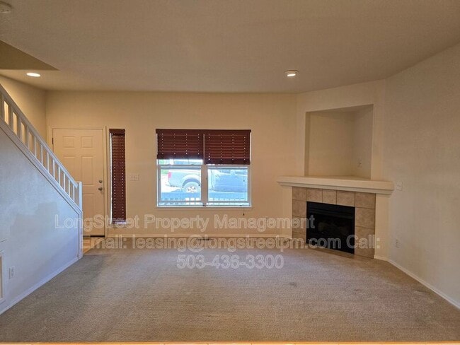 Building Photo - 3008 NW Morning Glory Dr