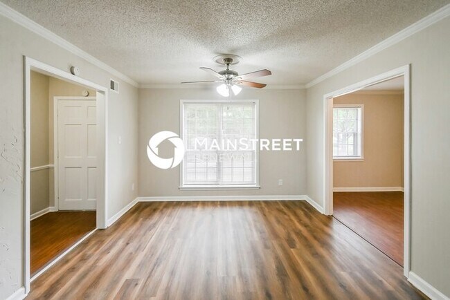 Building Photo - 3 Bedroom Pet-Friendly Home in Bartlett, TN with Main Street Renewal