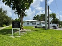 Building Photo - La Siesta