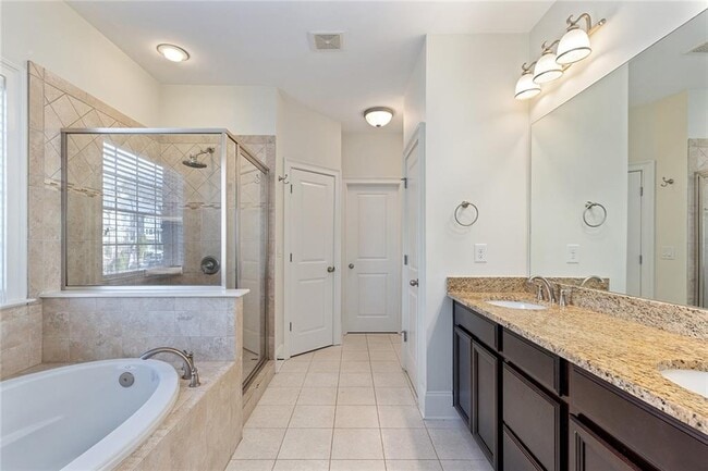 Building Photo - 2836 Broughton Ln SE