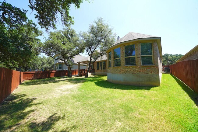 Building Photo - Executive Style Rental Now Available in Bo...