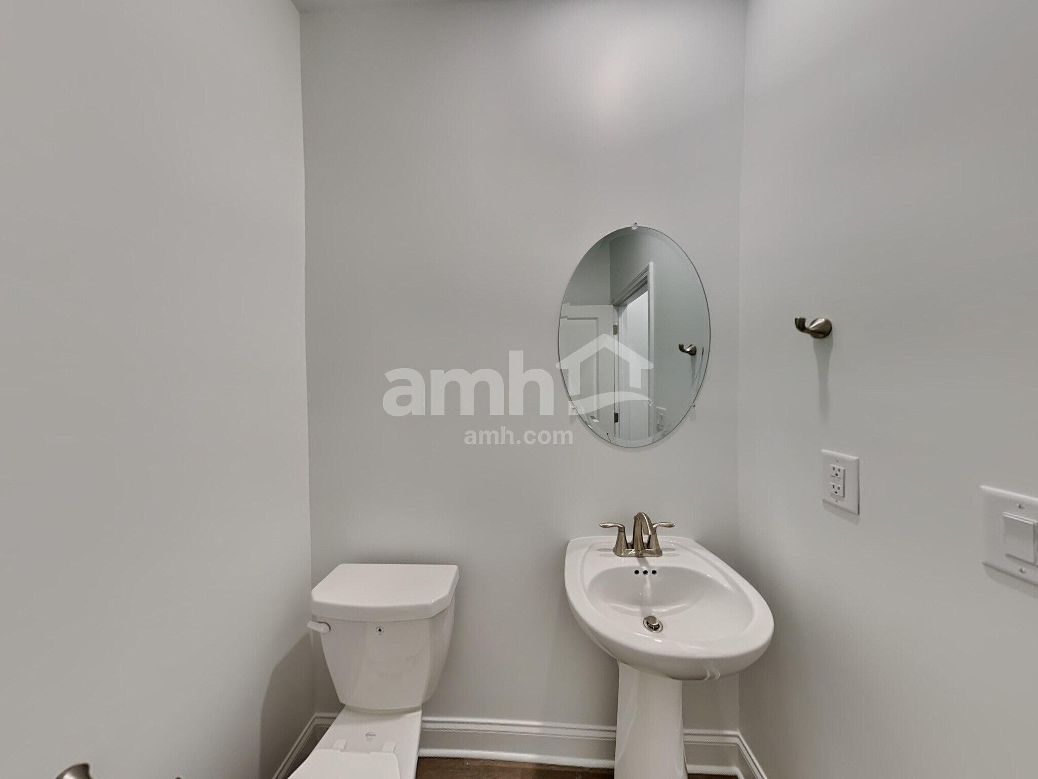 Building Photo - 1051 Highland Walk