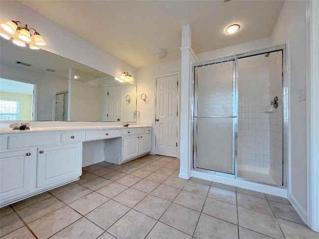 Building Photo - 8205 Norwich Pl