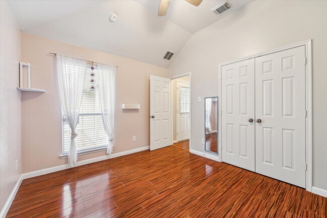 Building Photo - 18703 Summercliff Ln