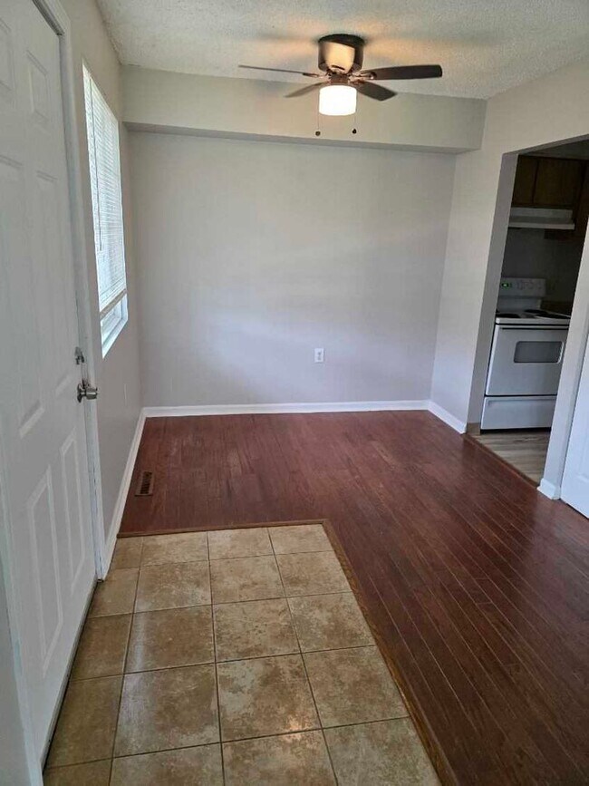 Building Photo - 6063 Briarcliff Path