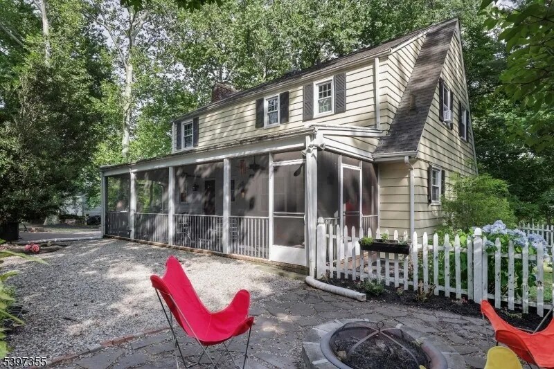 Building Photo - 924 Maurice Ave