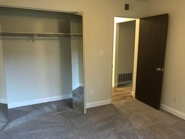 Building Photo - 1712 Fremont Ct