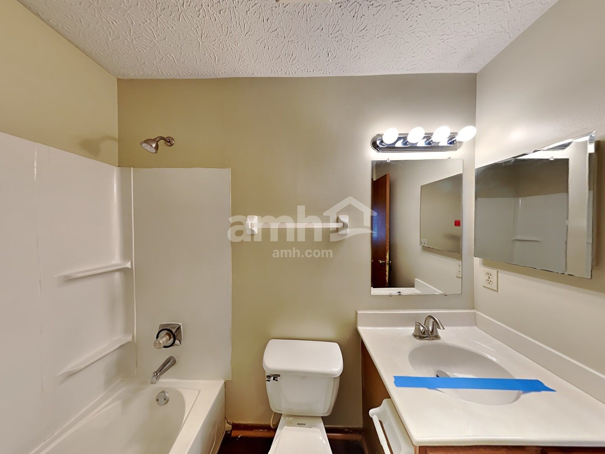 Building Photo - 6617 Winbarr Way