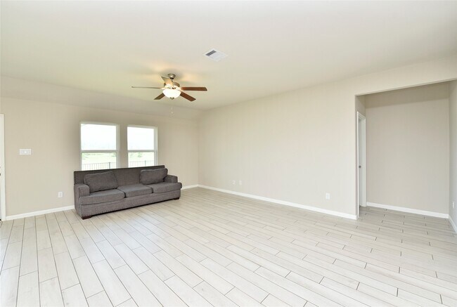 Building Photo - 1214 Oak Barrel Run