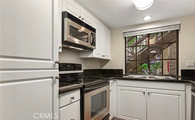 Building Photo - 25601 Indian Hill Ln