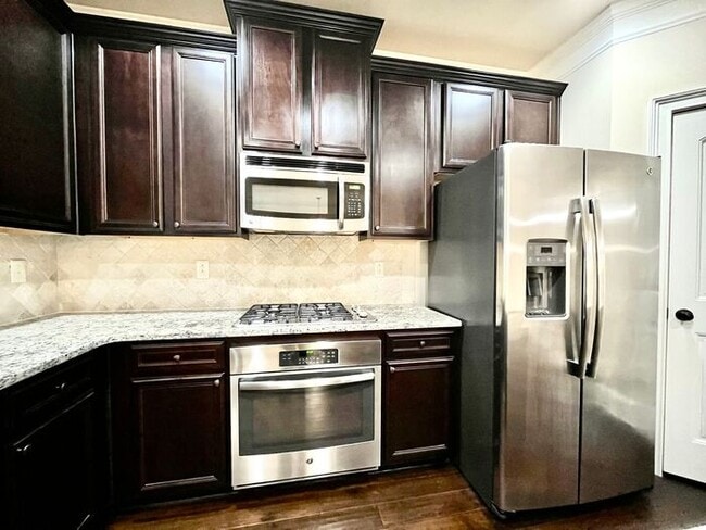 Building Photo - 1040 Jardin Ct