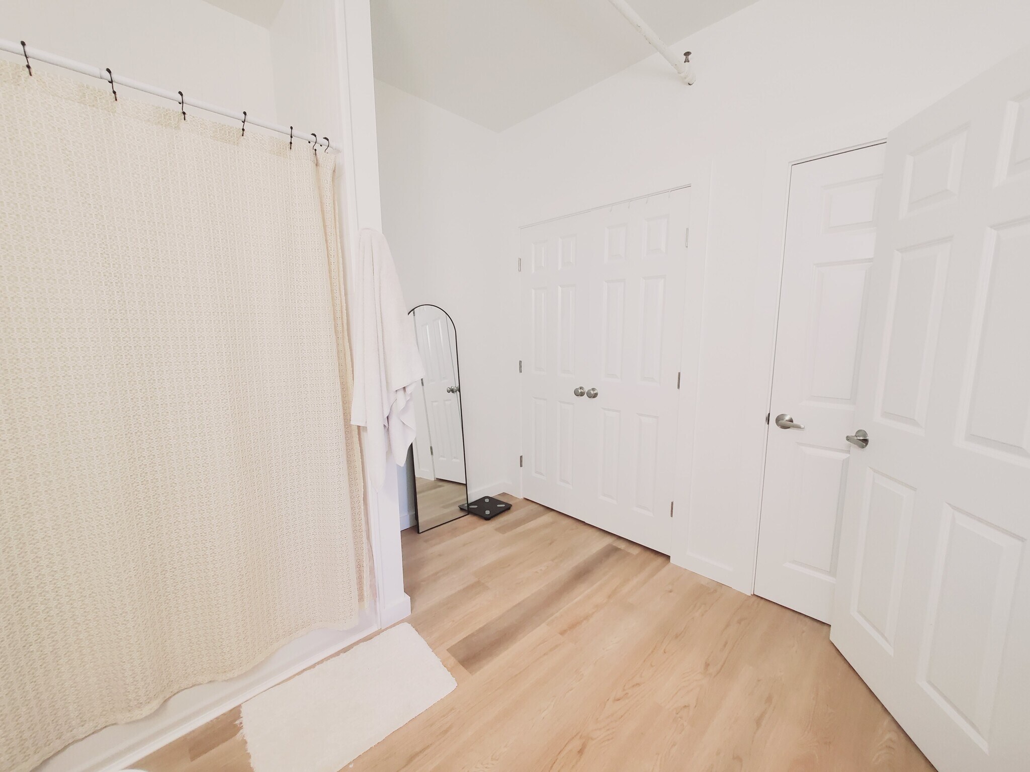 Building Photo - 39 Parker Ave