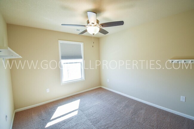 Building Photo - 4 Bedroom 3.5 Bath in Waukee