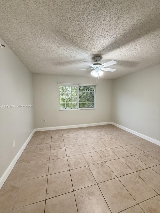 Building Photo - 5015 Wiles Rd