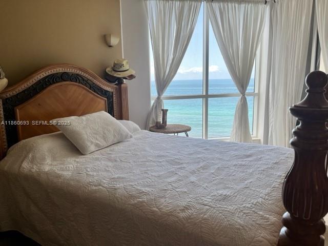 Building Photo - 6767 Collins Ave