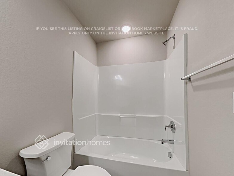 Building Photo - 10567 Kalama Dr
