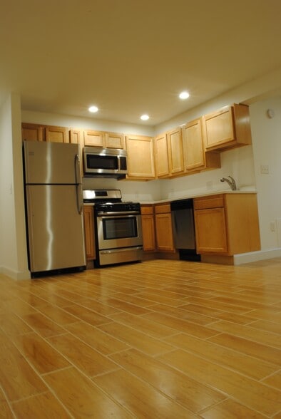 Unit #12 - 1906 R St NW