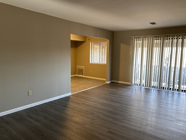 Building Photo - THE VILLAGES SOUTH 300