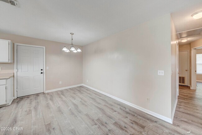Building Photo - 3722 Burnham Way