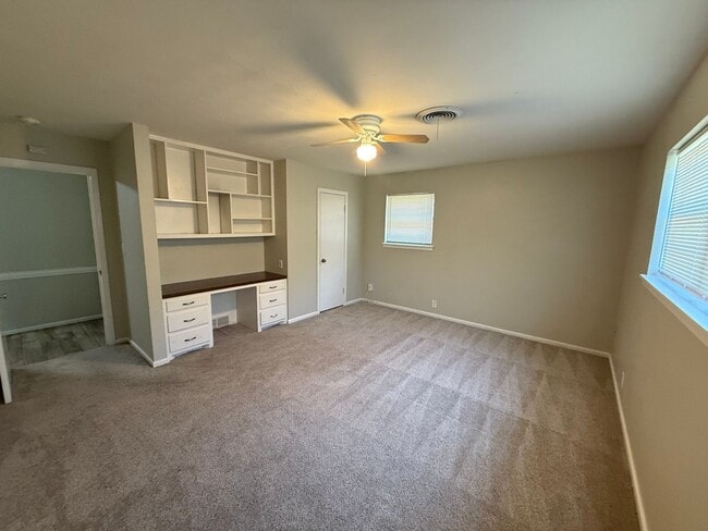 Building Photo - 3018 68th St