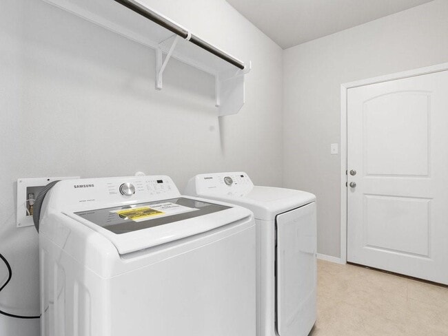 Building Photo - 308 Rimrock Ct