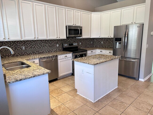 Building Photo - 1041 W Laurenwood Ln