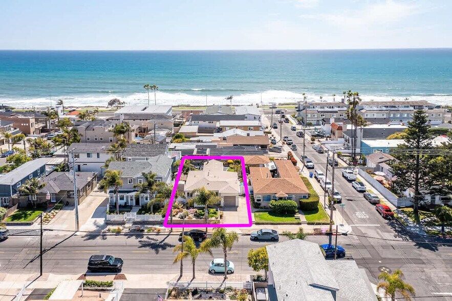 Building Photo - 3840 Carlsbad Blvd