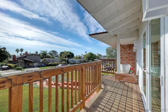 Building Photo - 1166 Agate St