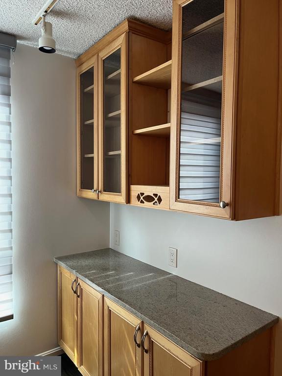 Building Photo - 1800 Old Meadow Rd